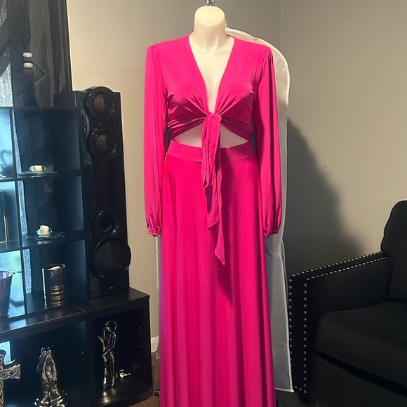 Plus Size - 2 pc Fuchsia Skirt Set - Picture 2 of 4